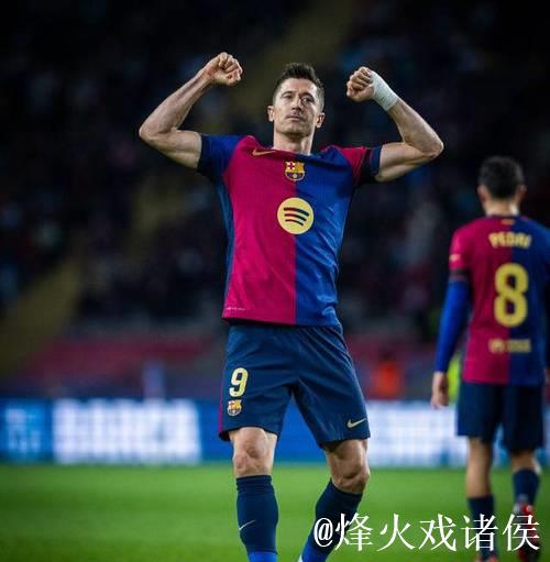 欧冠：莱万建功奥斯梅恩救主，巴萨1-1战平那不勒斯